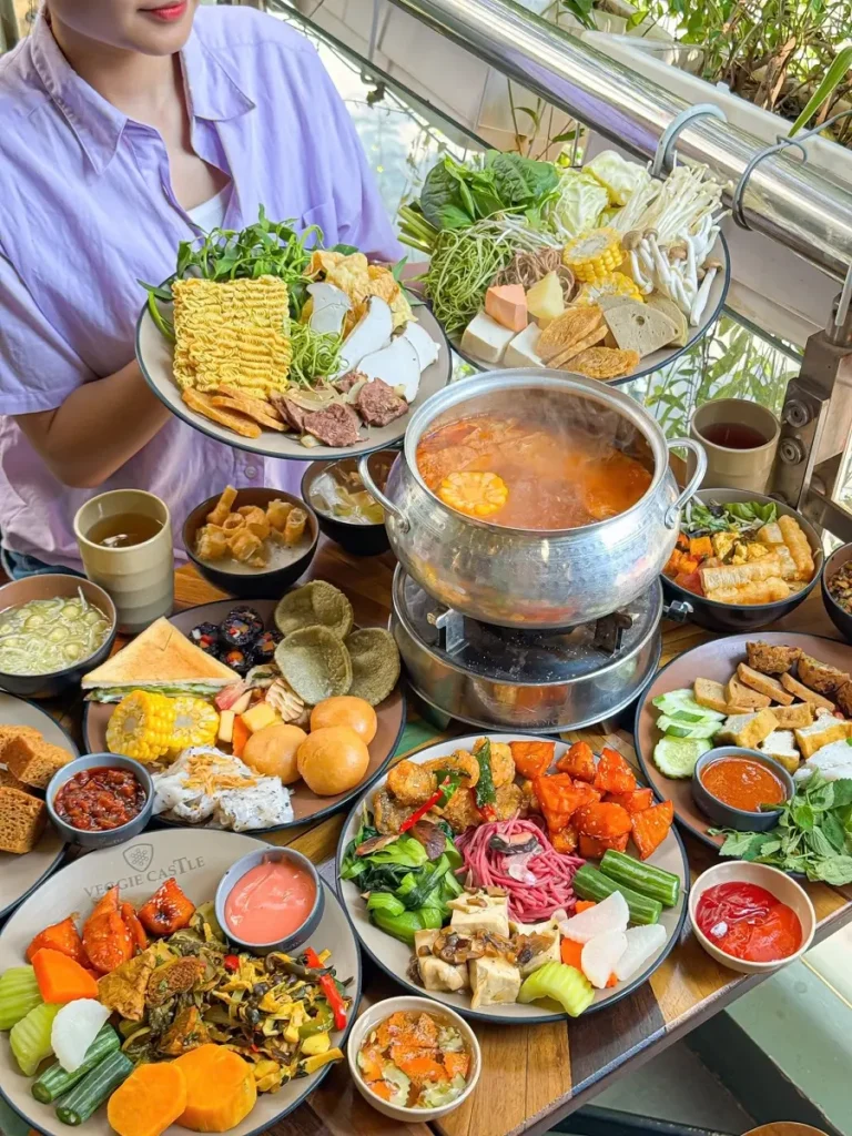 Buffet-Chay-Veggie-Castle 1