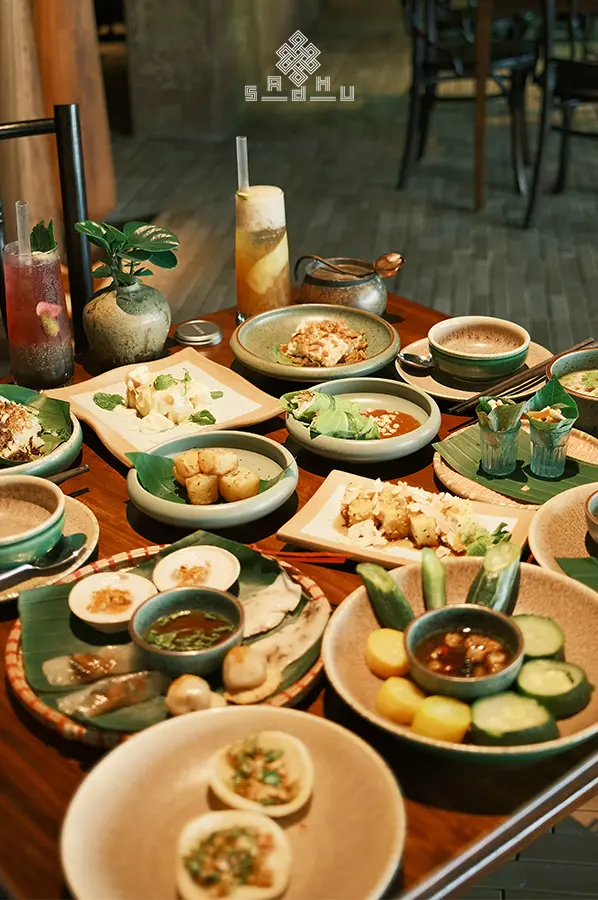 Buffet-chay-Sadhu-Lotte-tay-ho 4
