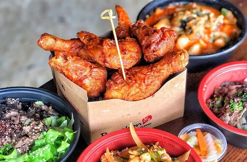Gà rán sốt cay chính là "ngôi sao" của Bonchon Nguyễn Văn Cừ