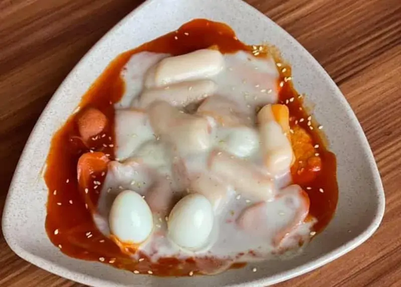 Bánh gạo Tteokbokki Carbonara