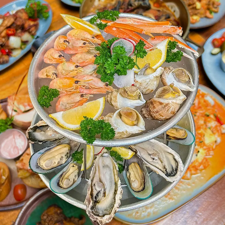 quan-nhau-tu-do-minh-khai-4