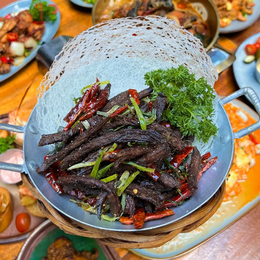 quan-nhau-tu-do-minh-khai-6