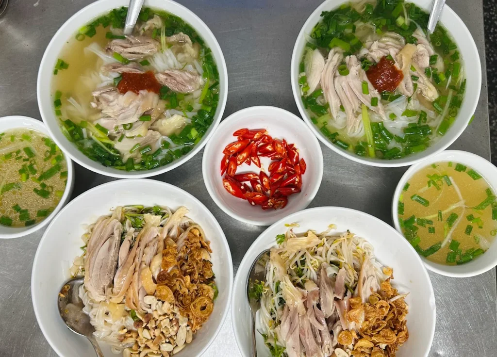 quan-pho-ga-ngon-ha-noi-1