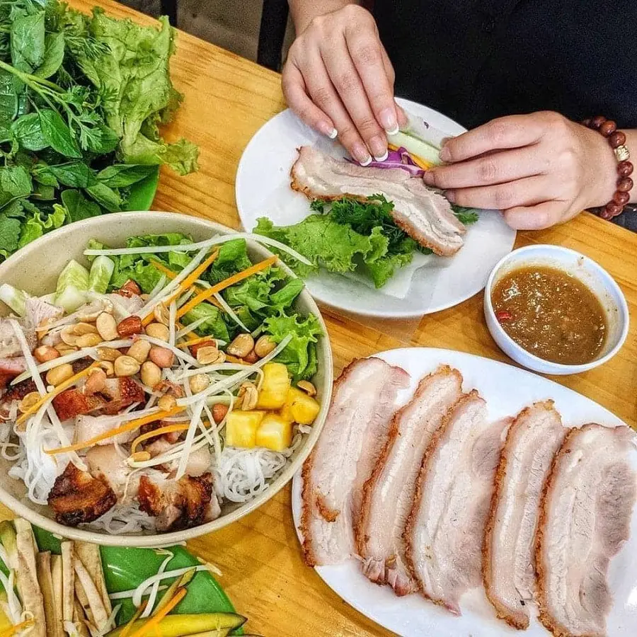 banh-trang-cuon-thit-heo-cau-giay 5