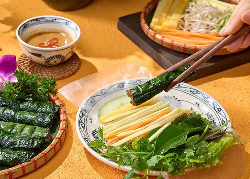 Bánh tráng cuốn bò lá lốt