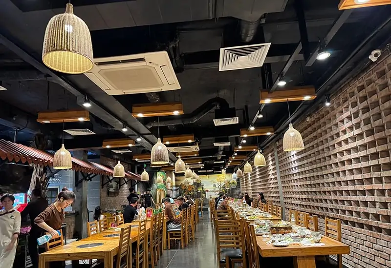 không gian tại Bánh Tráng Phú Cường Nguyên Hồng