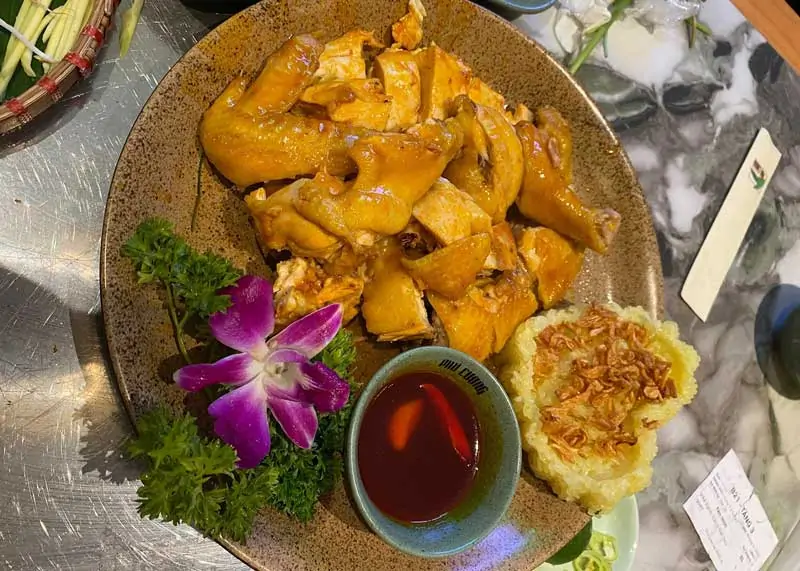 Gà hấp mắm