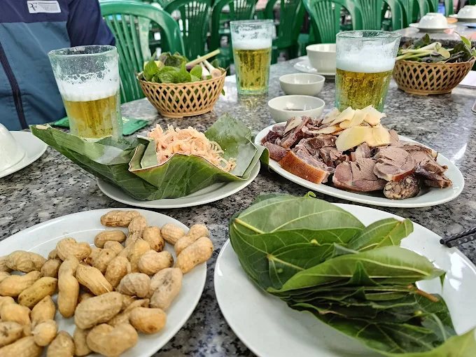 bia-hai-xom-ngo-thi-nham 3