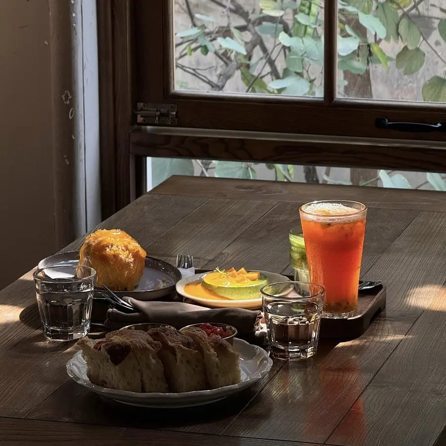 cafe-ho-xuan-huong 1