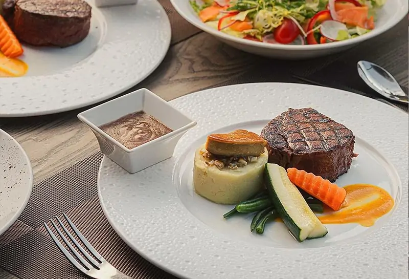 Beef Rossini tại Le Monde Steak Trần Thái Tông