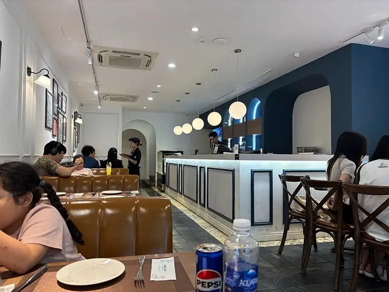 Không gian và tiện ích