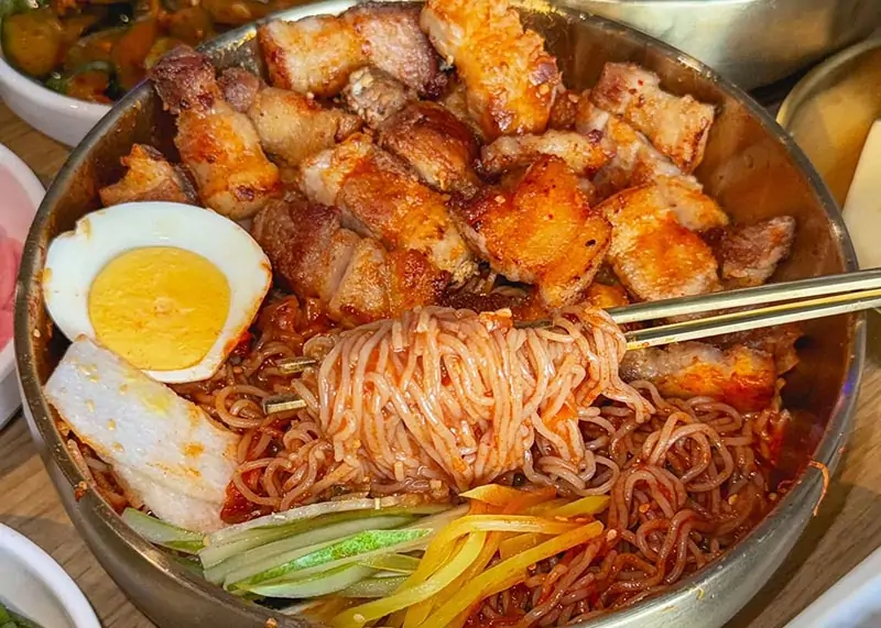 Mỳ trộn cay Ssamjang