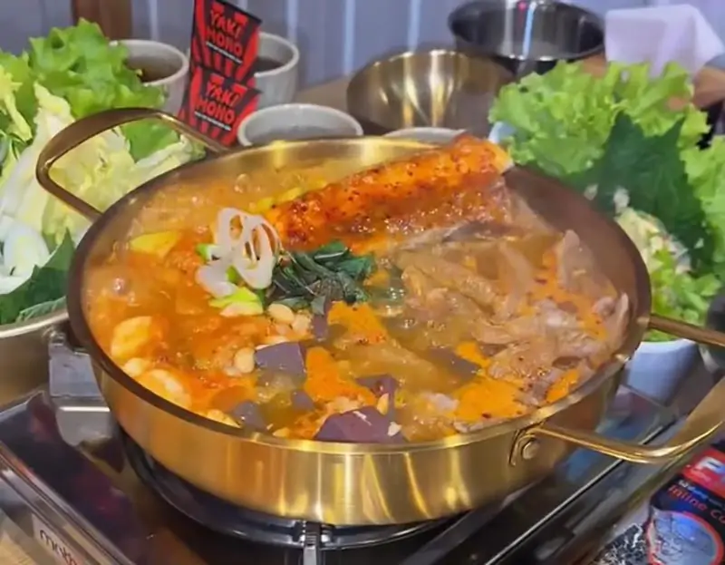 Lẩu sườn bò tại Ssamjang Tô Hiệu