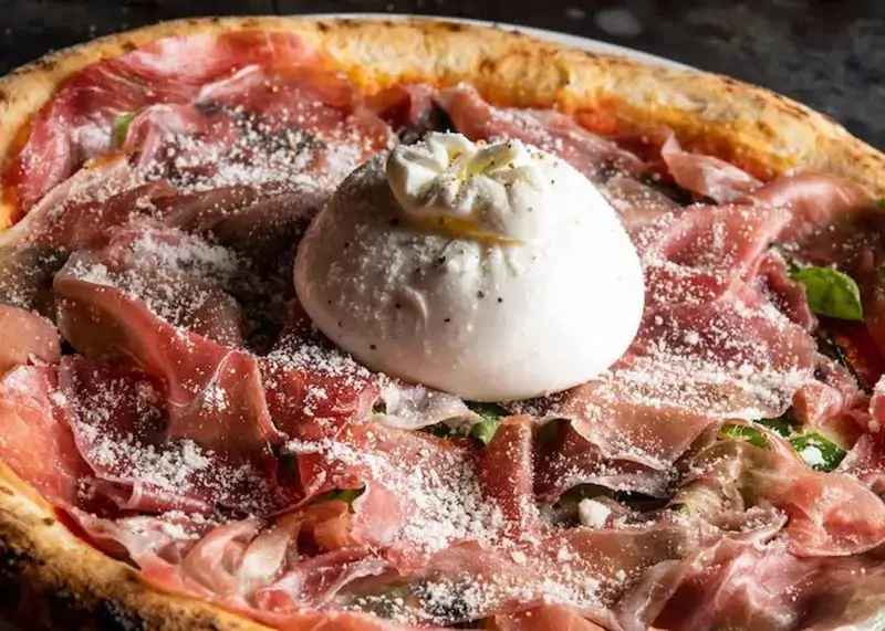 Pizza Phô mai Burrata Margherita thịt nguội