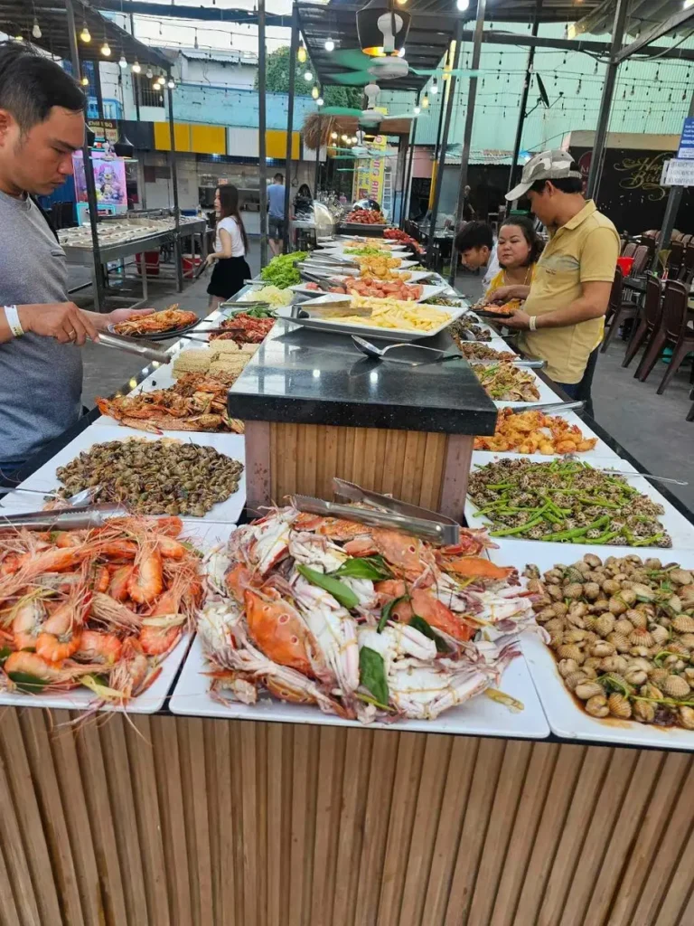 buffet-hai-san-binh-tan 4