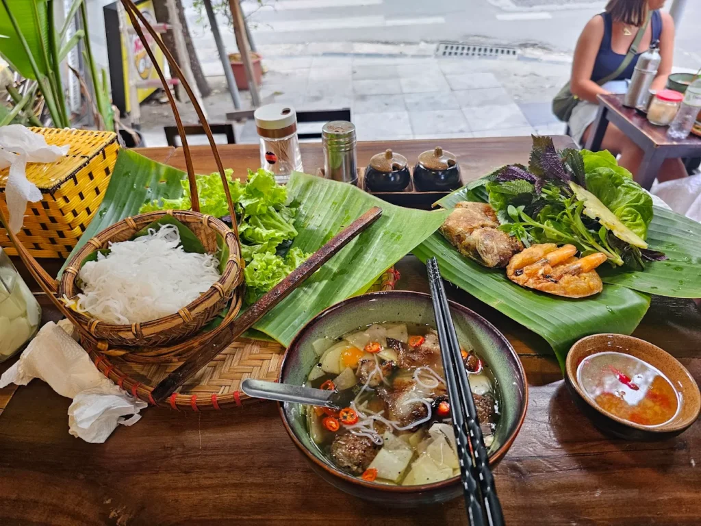 bun-cha-ho-guom 1