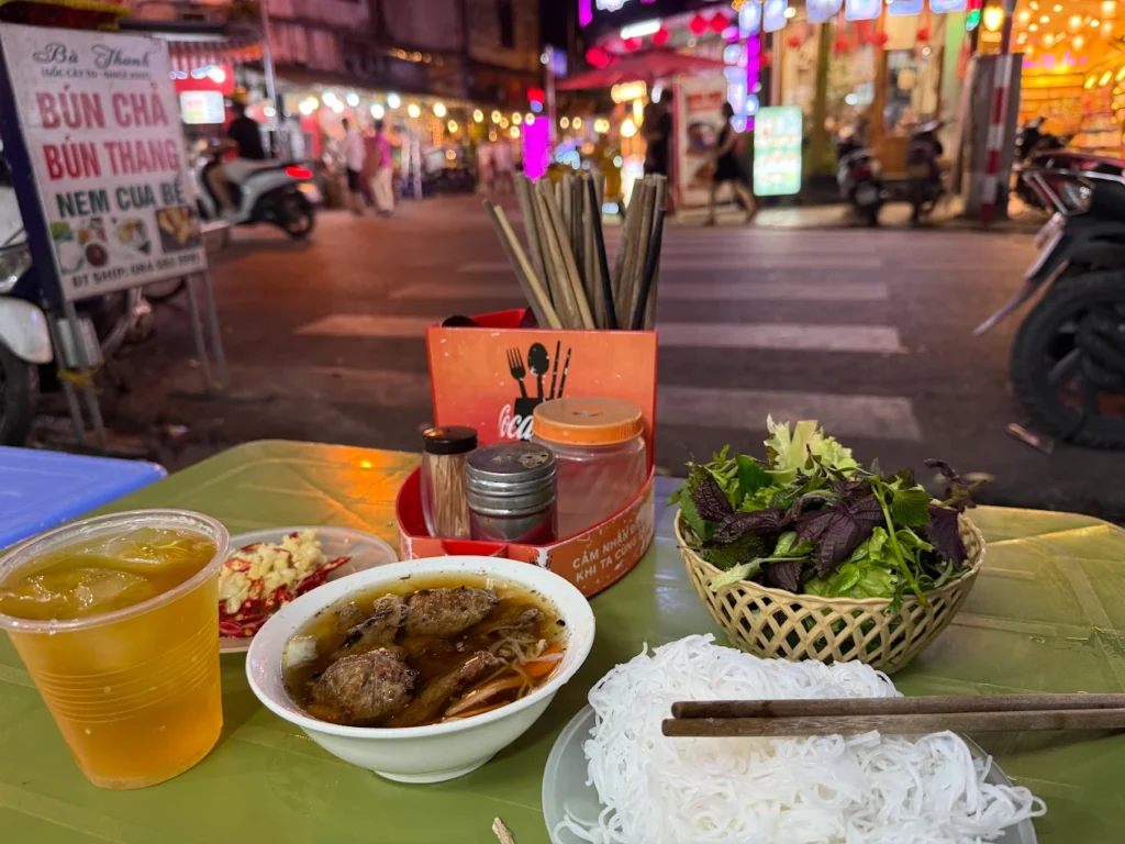 bun-cha-ho-guom 3