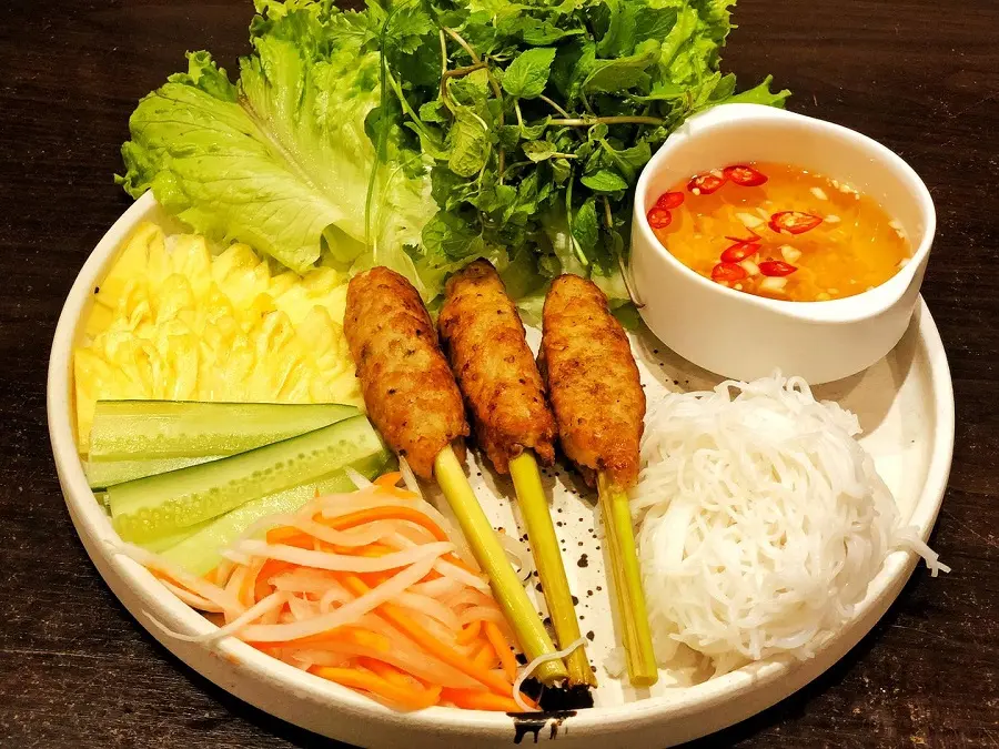 nha-hang-pho-co 1
