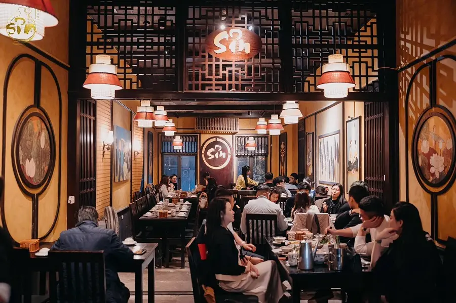 quan-an-ngon-pho-co 1