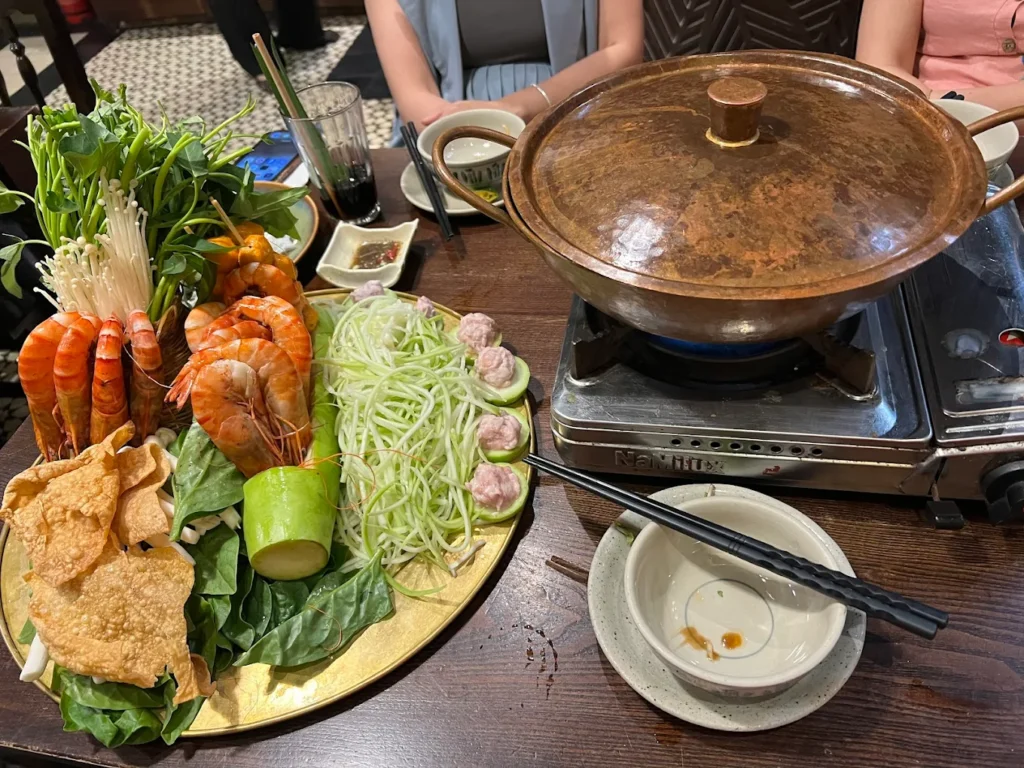 quan-an-ngon-pho-co 11