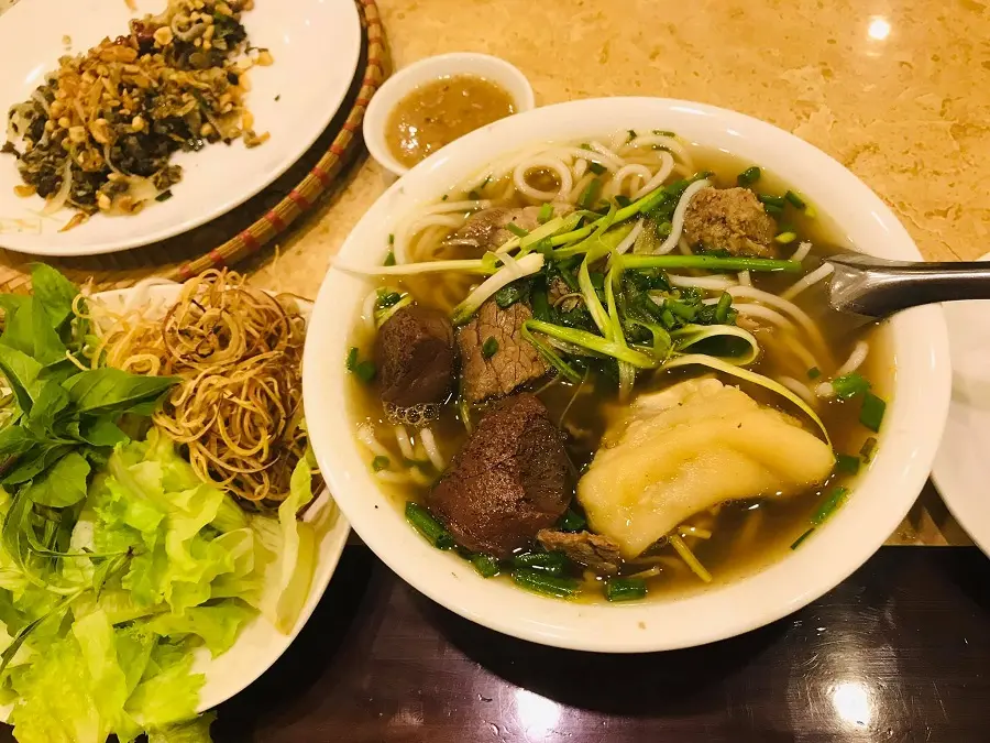 quan-an-ngon-pho-co 8