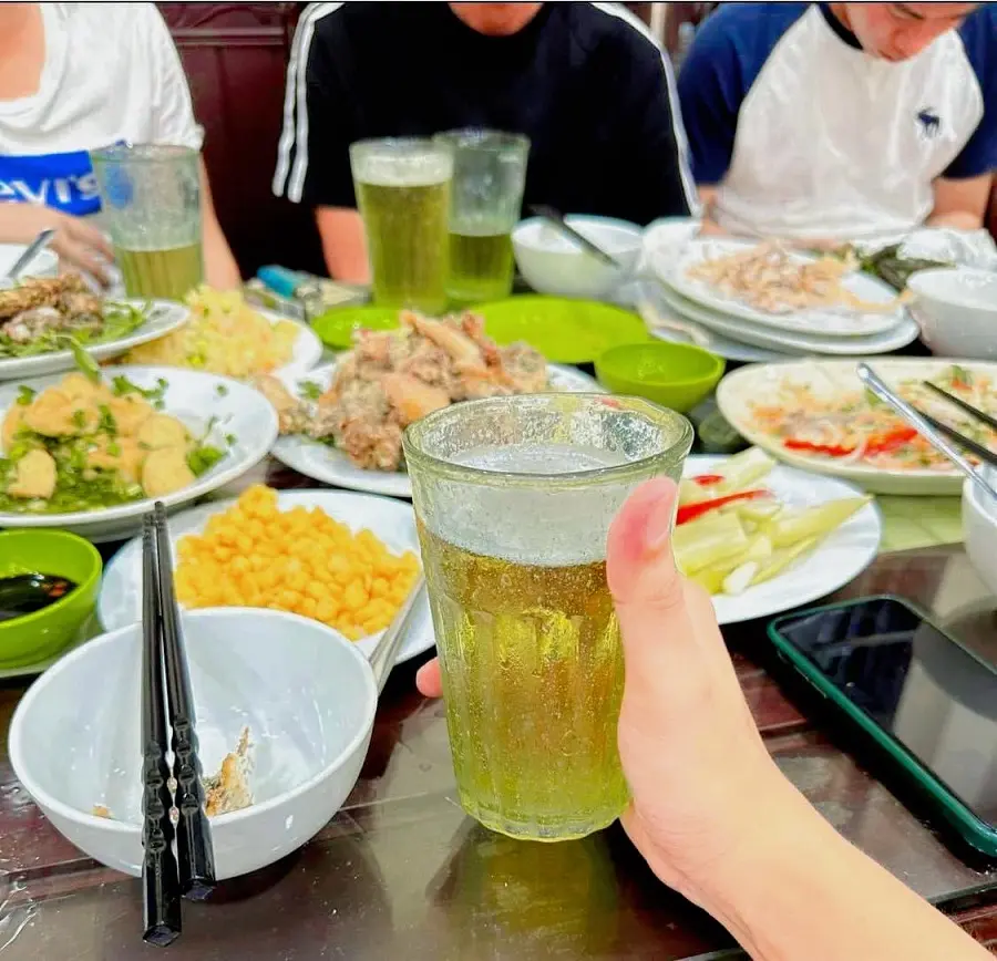 quan-nhau-pho-co 4