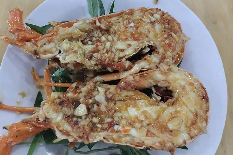 Tôm hùm cháy tỏi