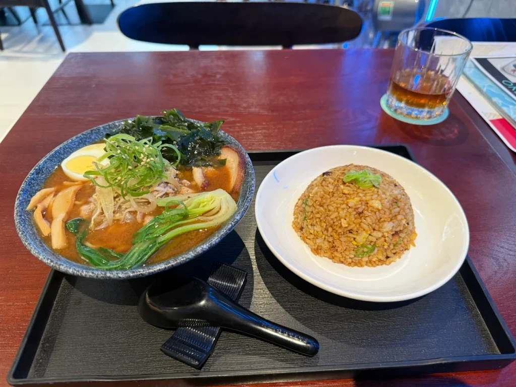 nha hang nhat o hue 7