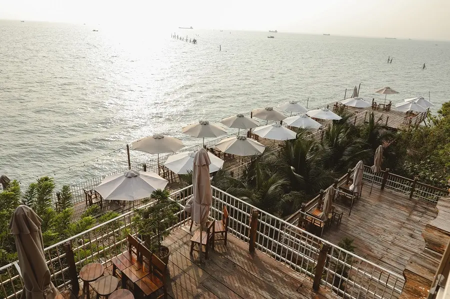 quan-cafe-view-bien-vung-tau-tran-phu-4