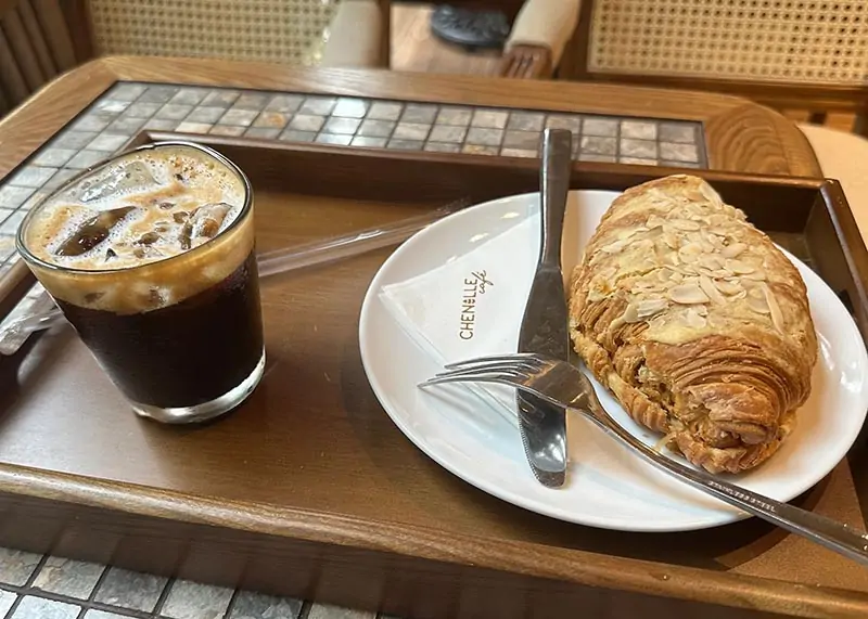 Bánh ngọt và món ăn nhẹ