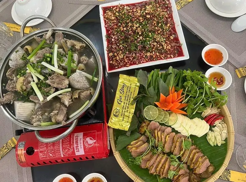 Đôi nét về nhà hàng Gió Sông Bến Tre