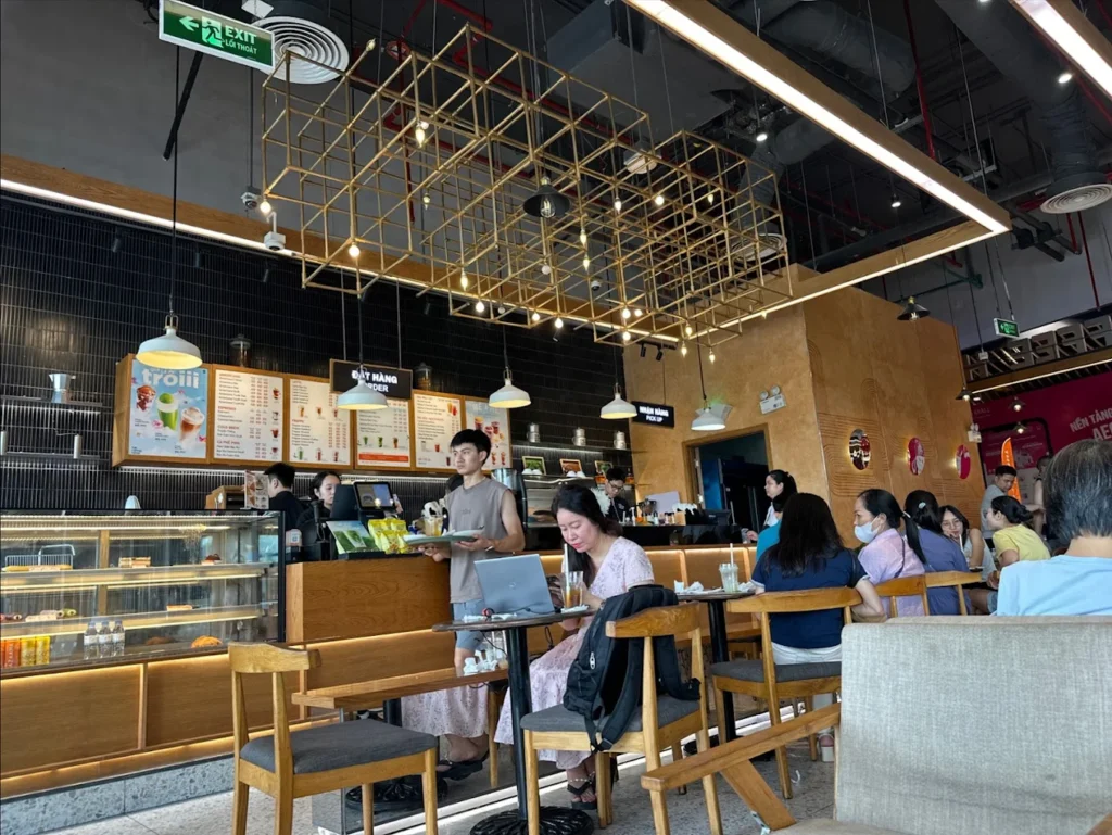 quan cafe gan AEON hai phong 3