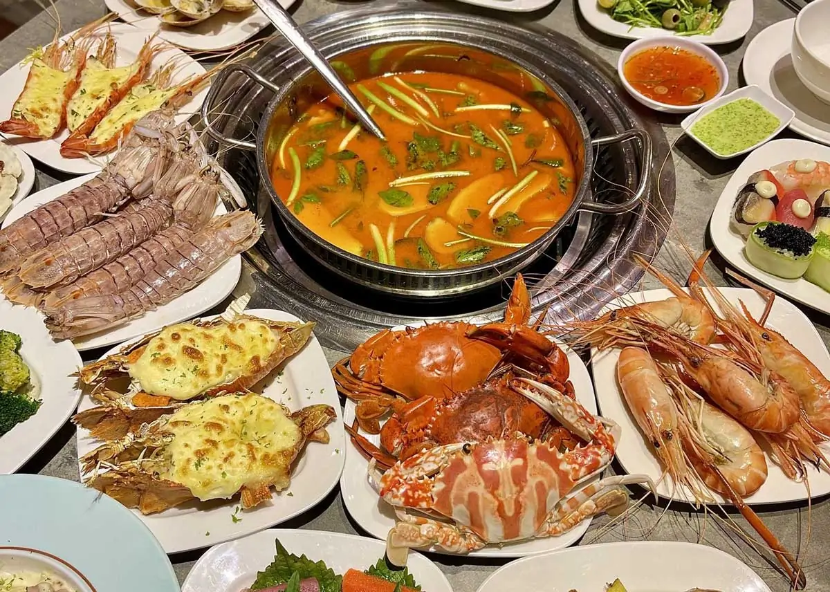 Buffet Hải Sản Cửu Vân Long 302 Cầu Giấy