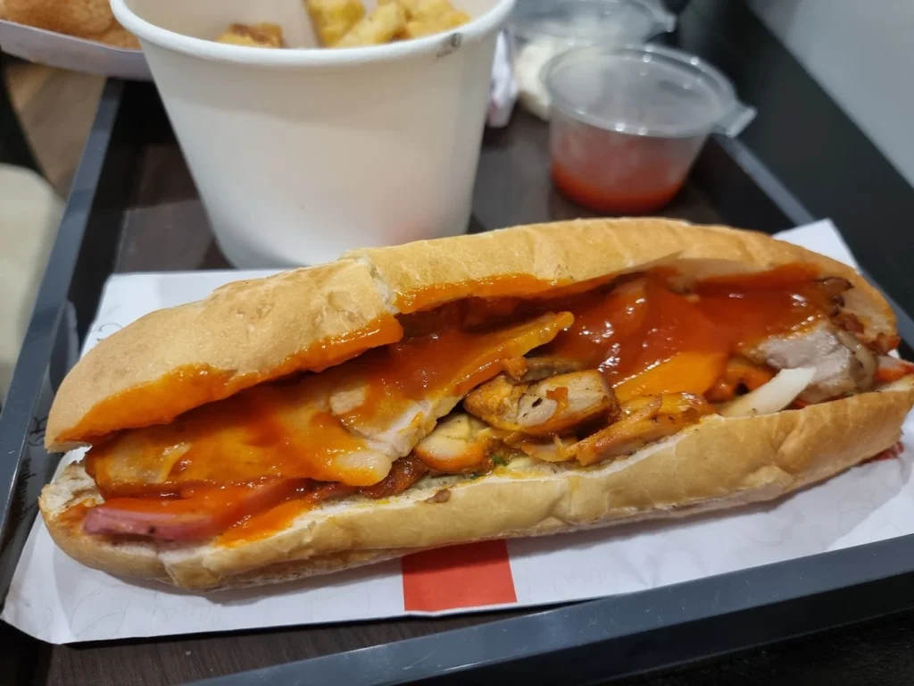 tiem banh mi gan day 5