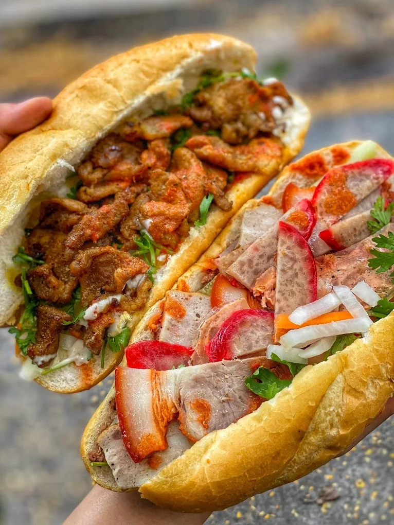 tiem banh mi gan day 9