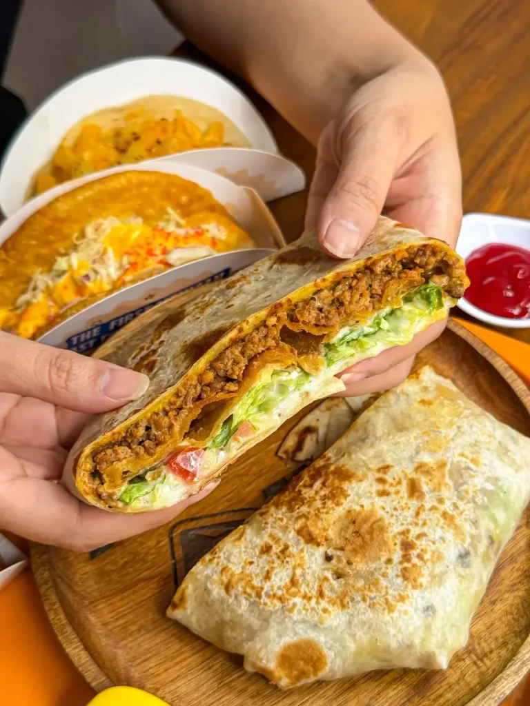 tiem banh tacos gan day 2