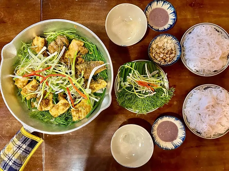 Đôi Nét Về Chả Cá Lã Vọng Mùi Quán