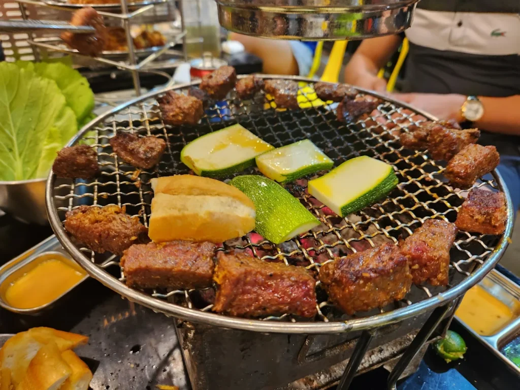 quan an ngon o van quan 4