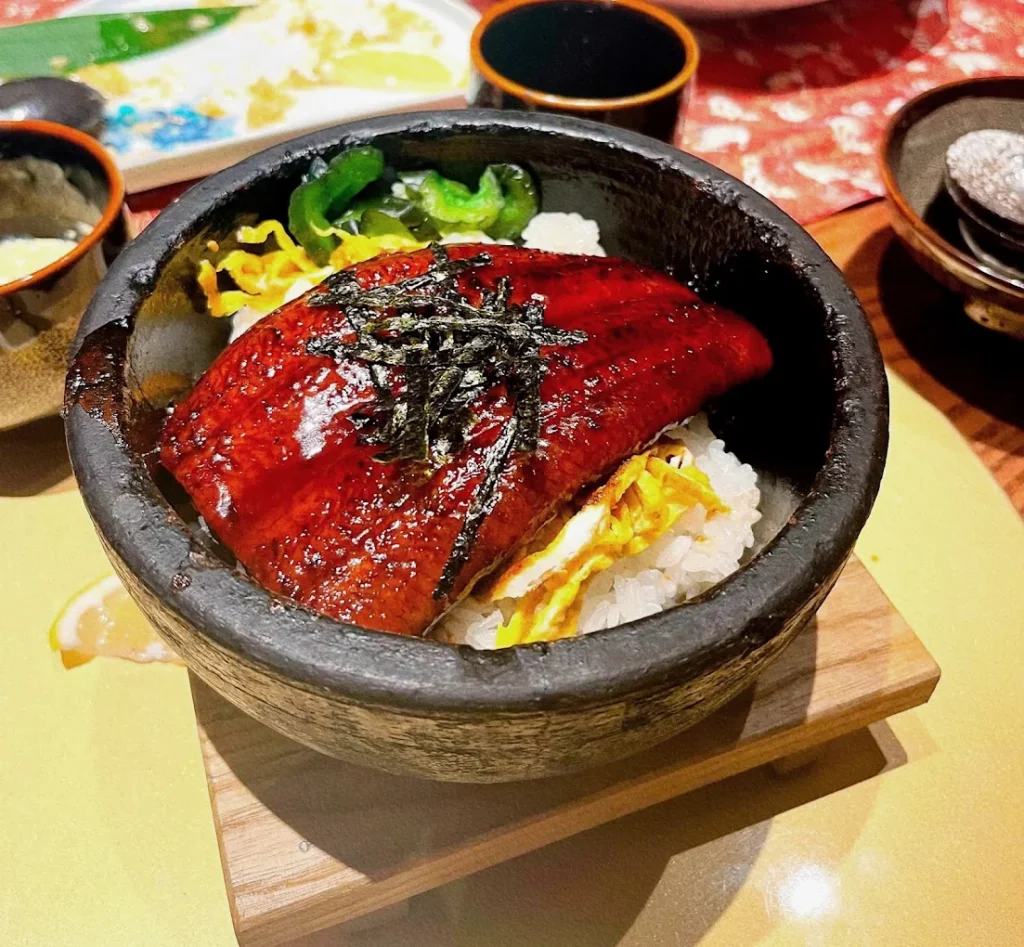 com luon nhat ban ha noi 4