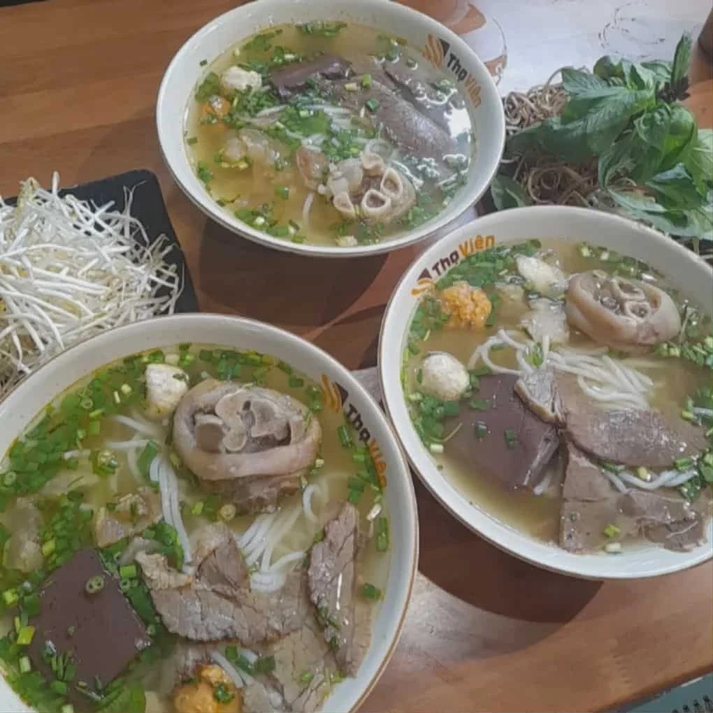 quan bun bo hue gan day 3