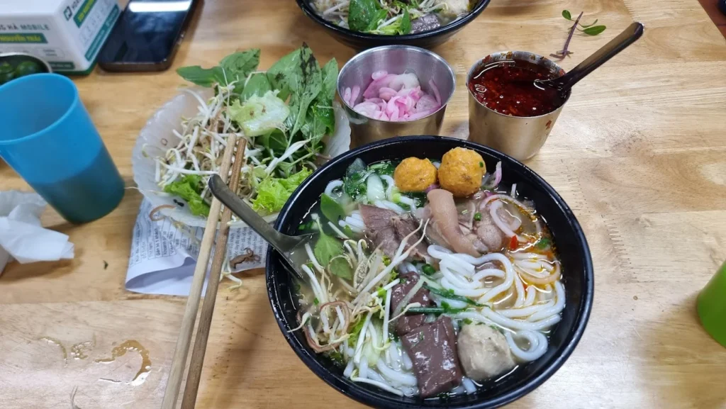 quan bun bo hue gan day 7