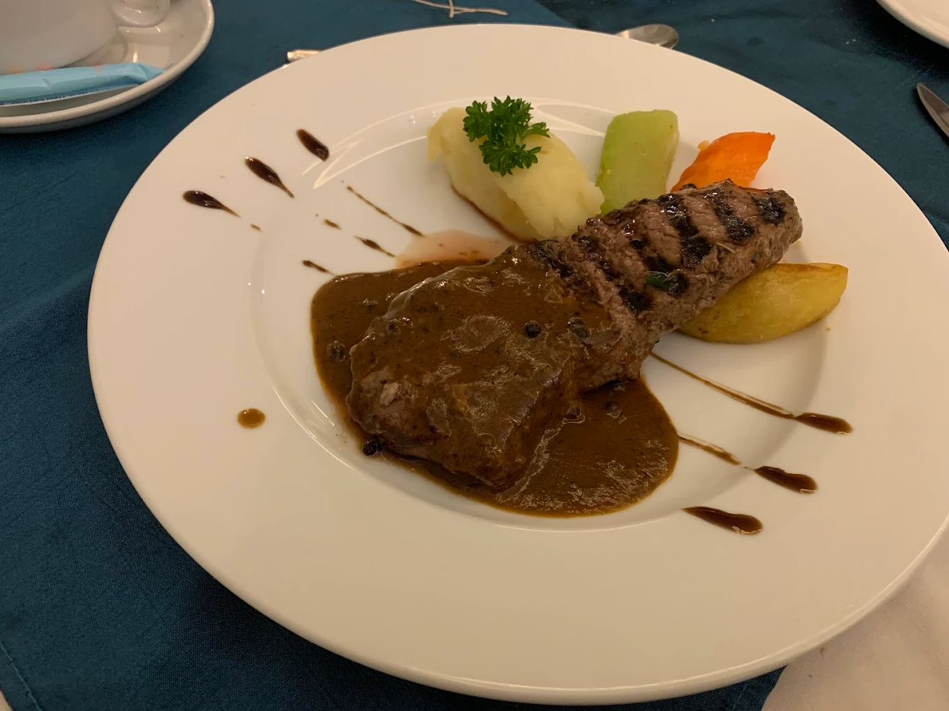 nha hang phap hai ba trung 0