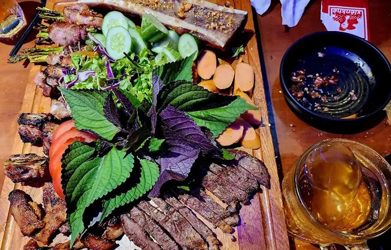 Các món nướng và chiên đa dạng