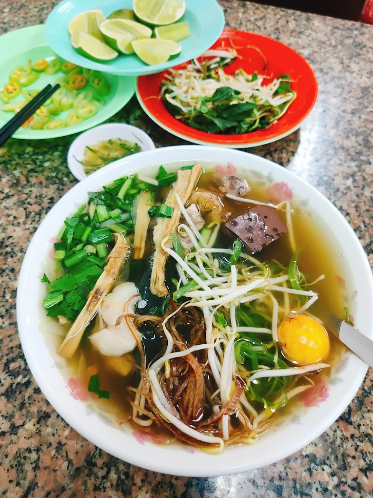 quan pho ngon quan 1-1