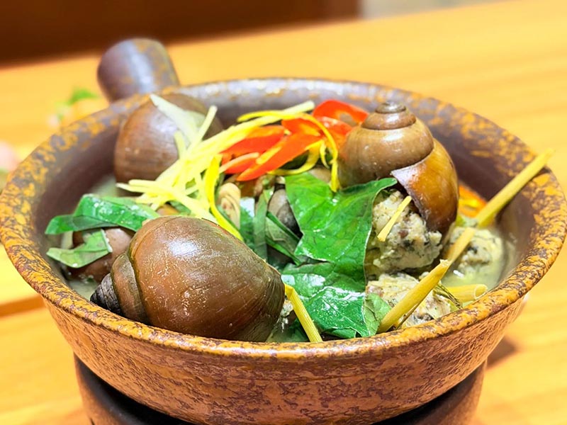 ốc Hồ Tây nhồi thịt