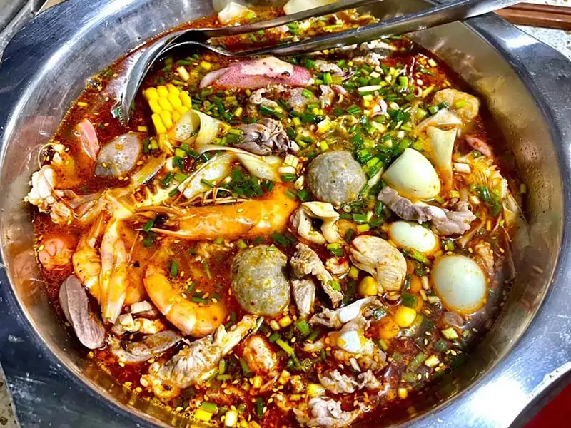 Lẩu Nướng Tê Cay - Thiên Đường 100+ Topping Cho Tín Đồ Ăn Cay
