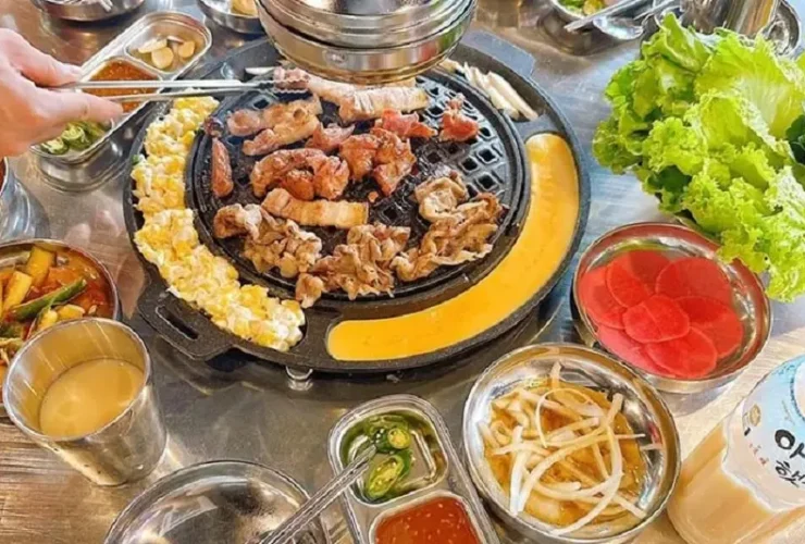 quan-an-han-quoc-khu-The-Manor-6
