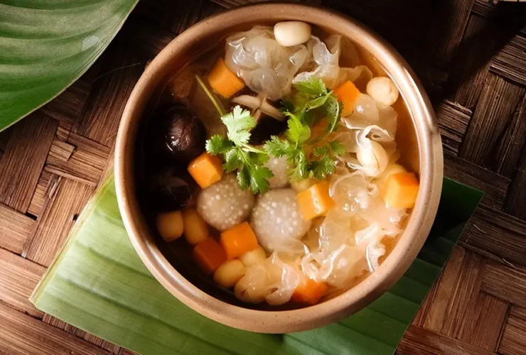 chay-sadhu-hoang-dao-thuy-10