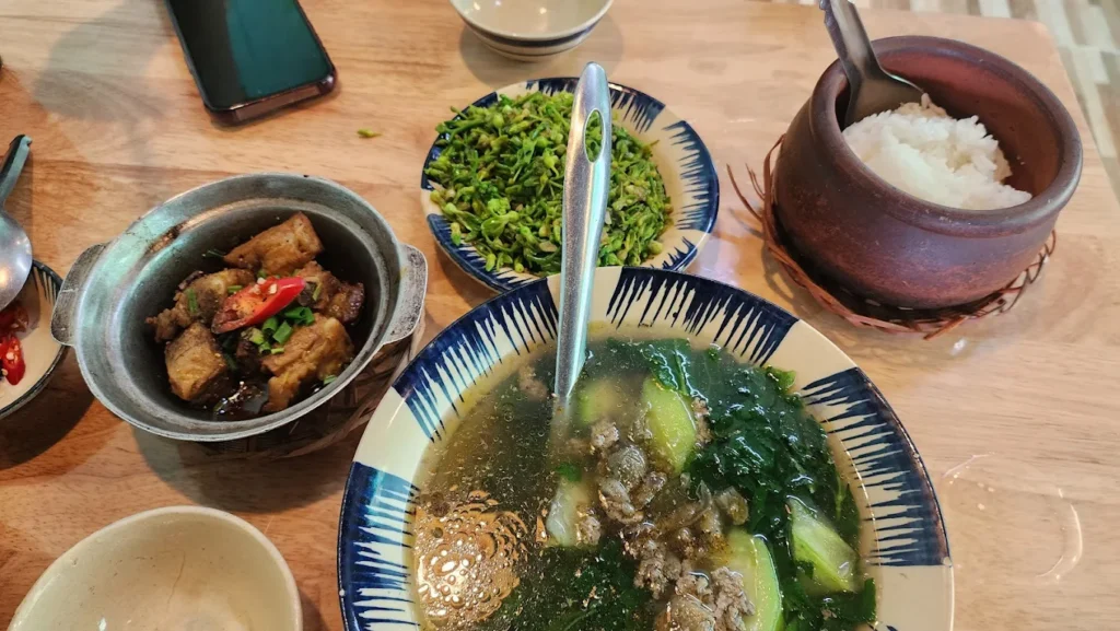 com-nieu-quan-binh-thanh-6