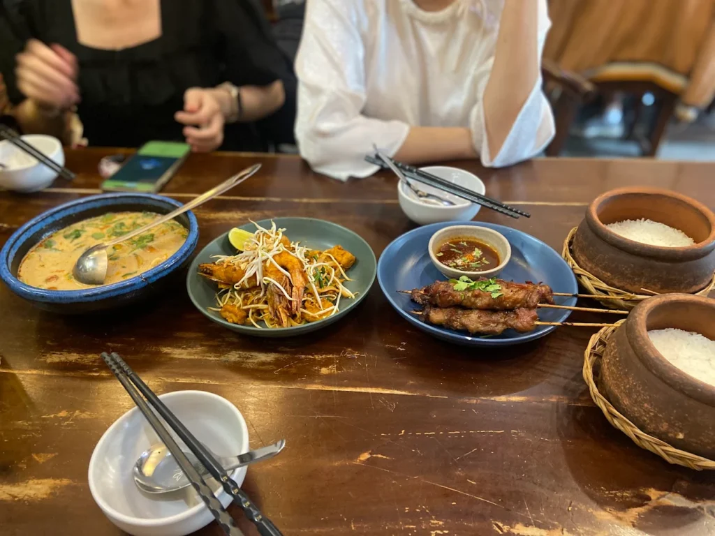 com-nieu-quan-binh-thanh-7